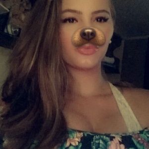 Meet your Posher, Macie